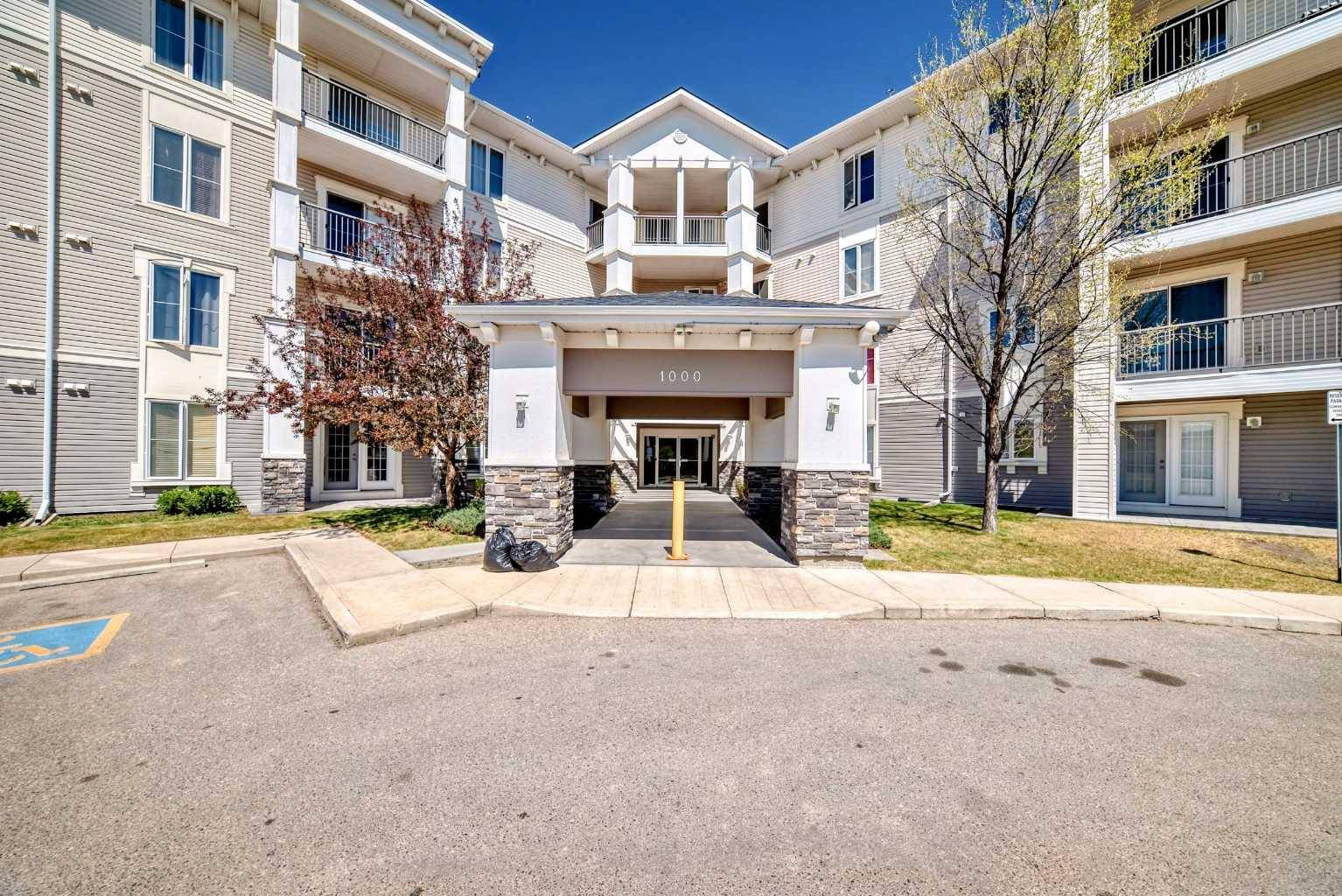 Calgary, AB T3J 0H3,333 Taravista DR Northeast #1318