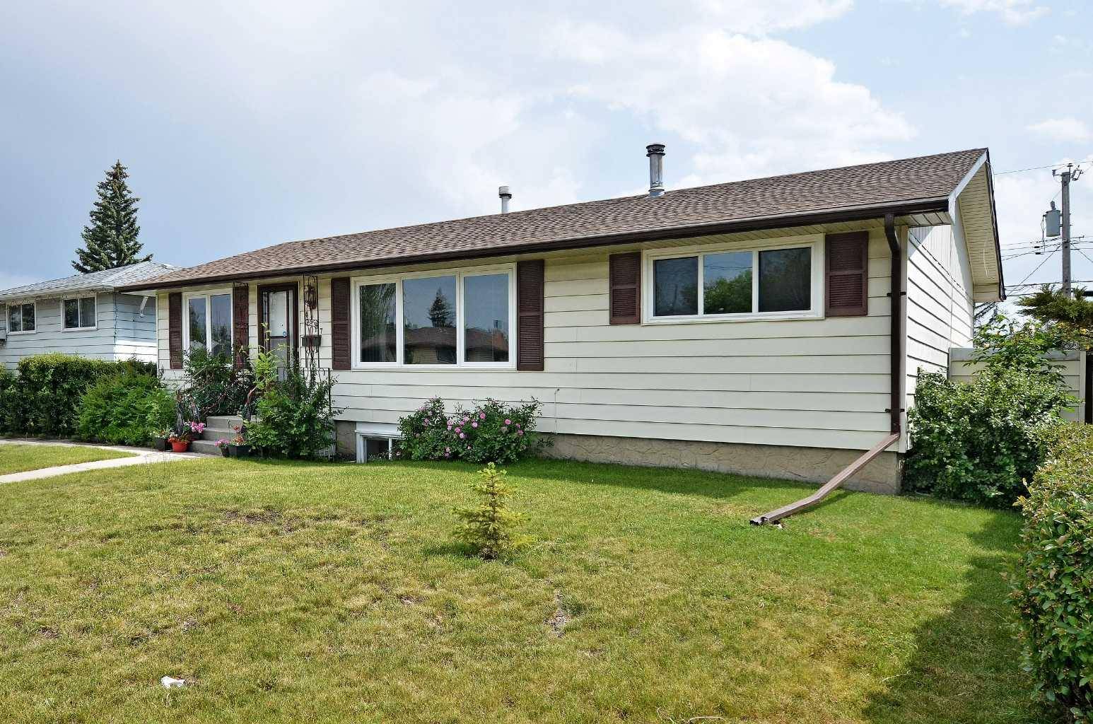 Calgary, AB T2A 2S9,4207 Maryvale DR NE