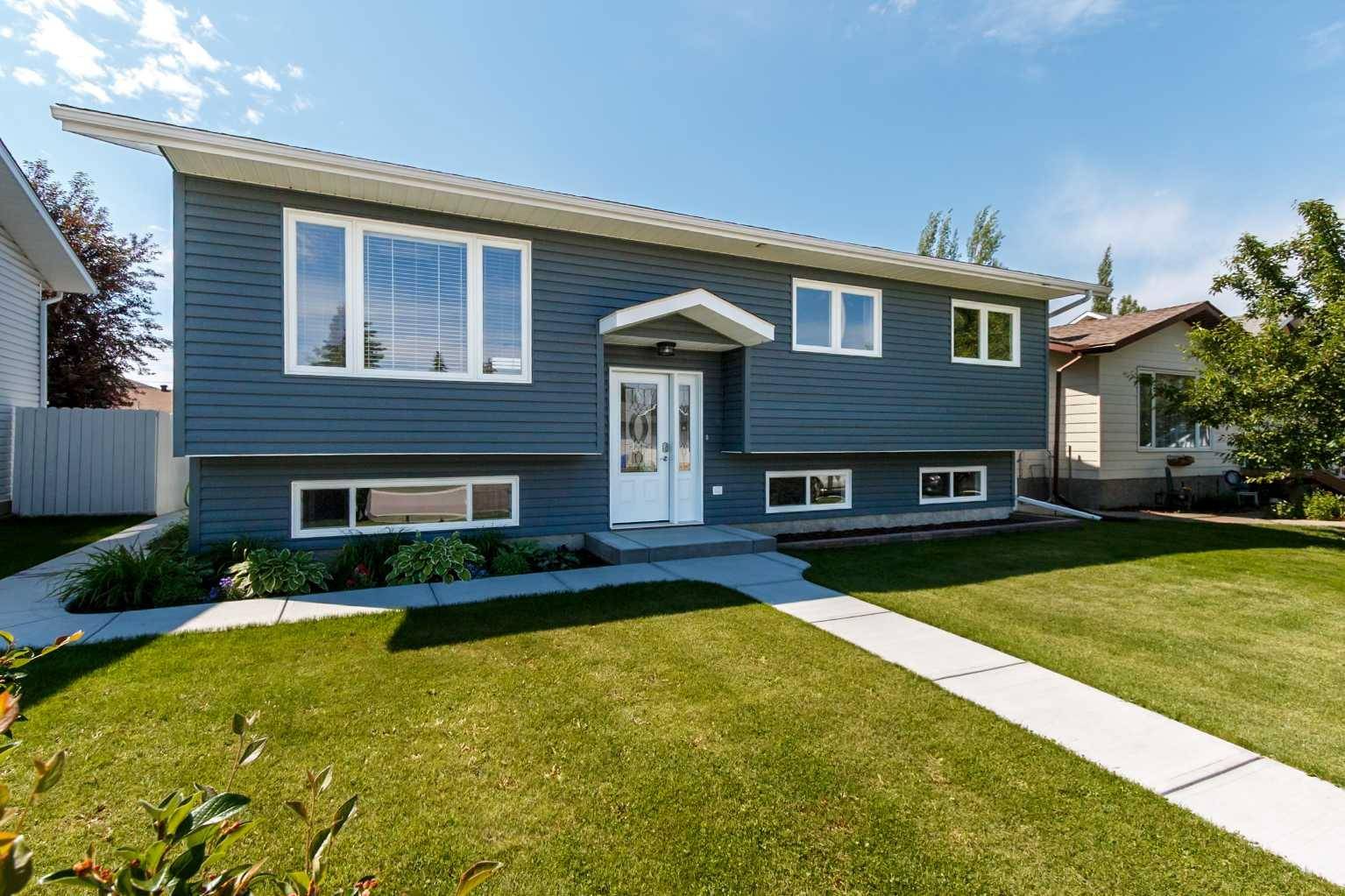Olds, AB T4H1C3,5607 43 St Close