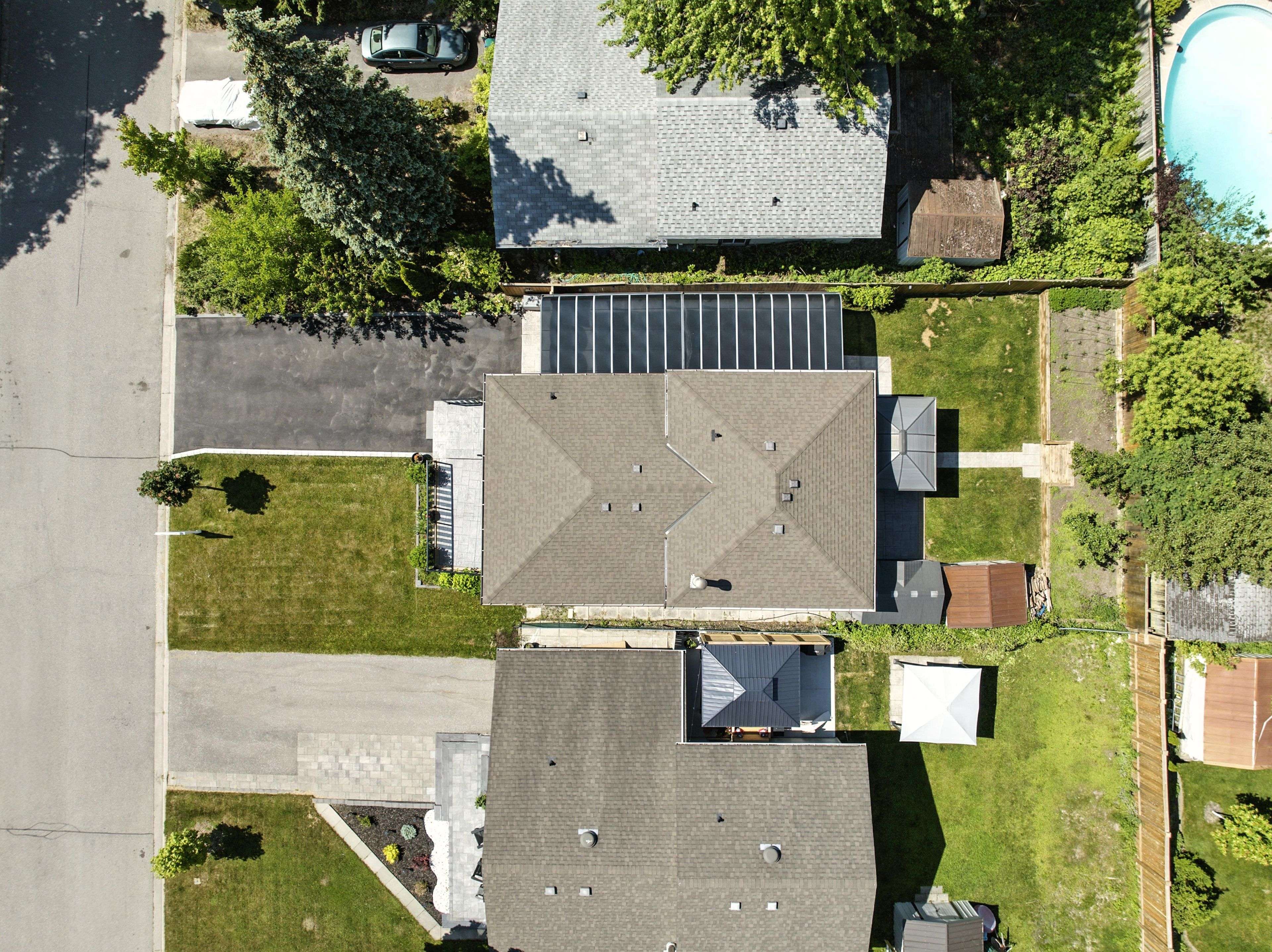 Oshawa, ON L1H 7S6,583 Annandale ST