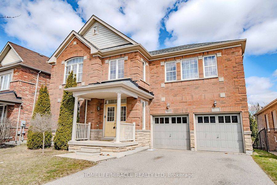 Oshawa, ON L1K 0B1,1811 Esterbrooke DR #Main & Upper