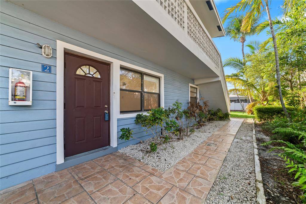 413 SE 16th St #2, Fort Lauderdale, FL 33316