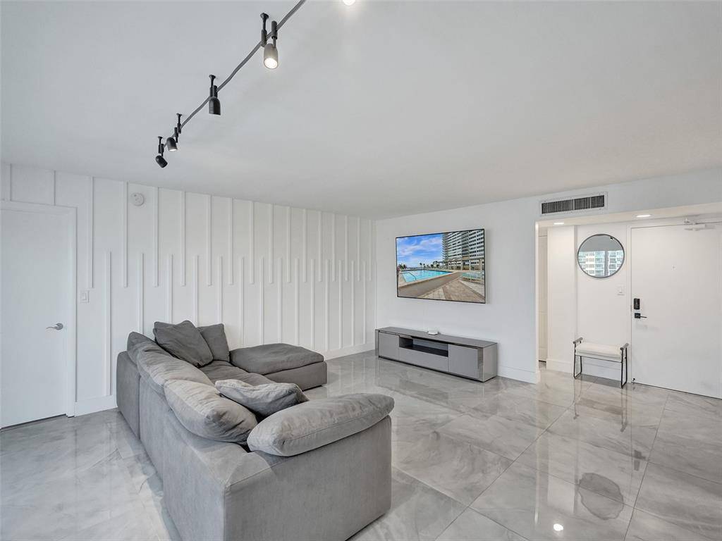 Fort Lauderdale, FL 33308,3500 Galt Ocean Drive #1109