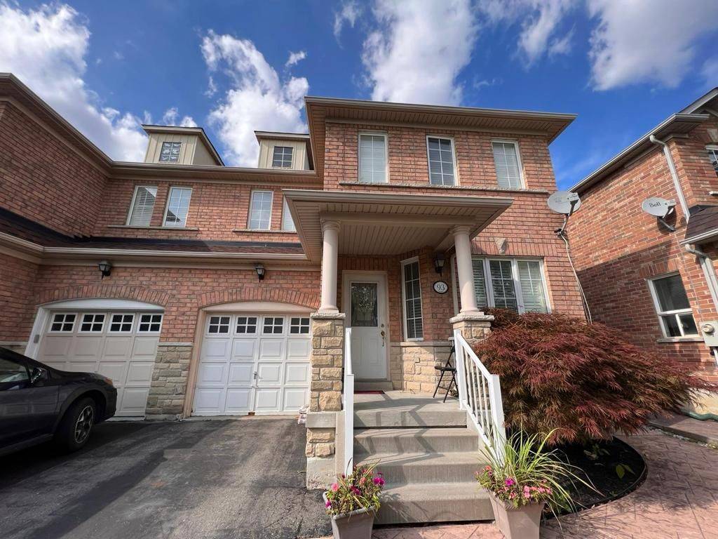 93 Starr CRES, Aurora, ON L4G 7X2
