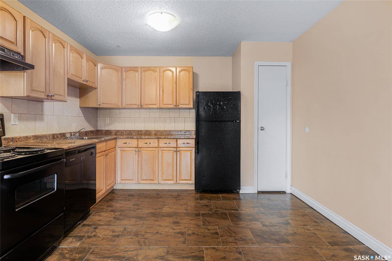 Saskatoon, SK S7M 4X9,522 X AVENUE S #304