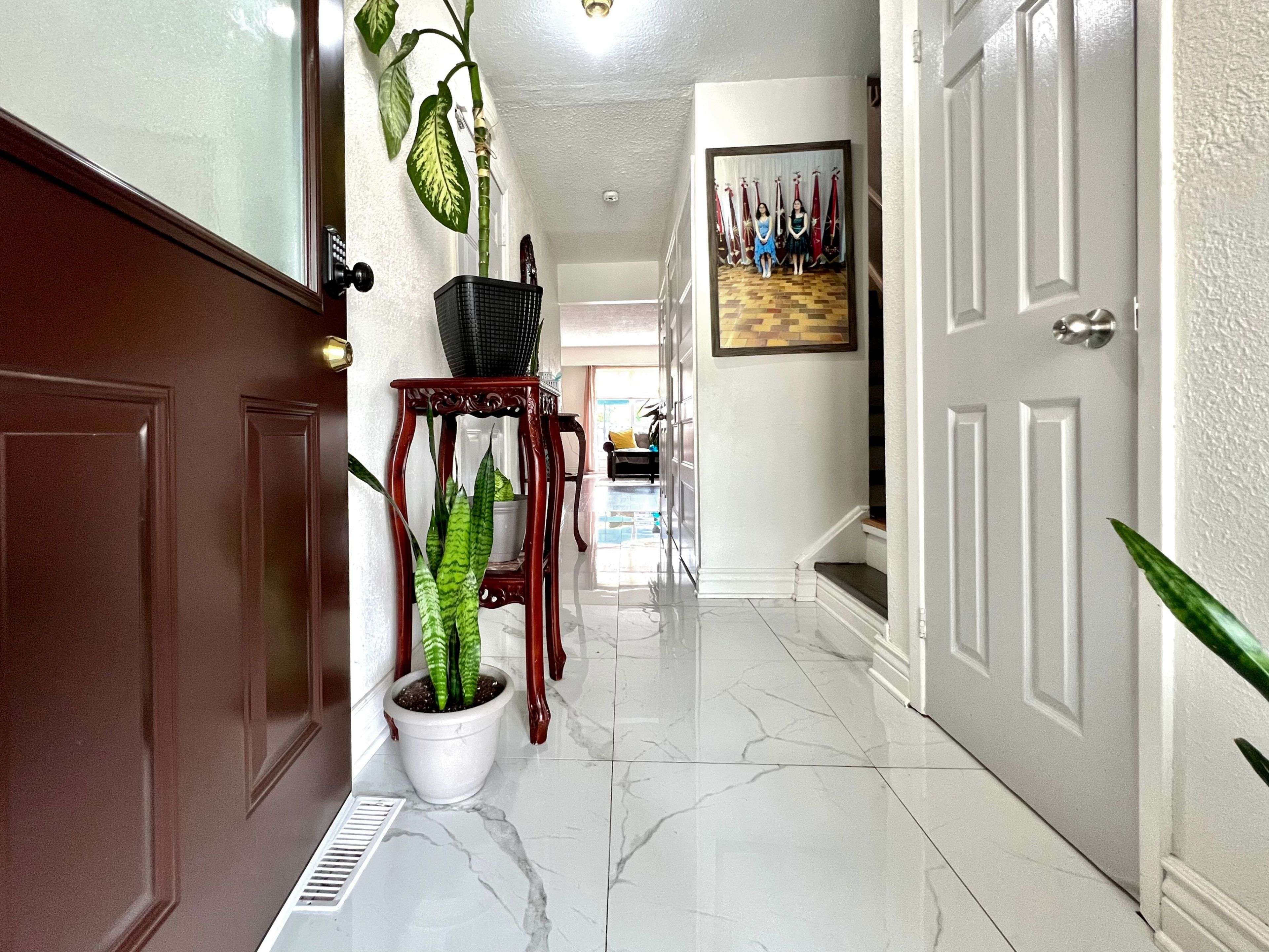 Brampton, ON L6V 3H6,25 Baronwood CT