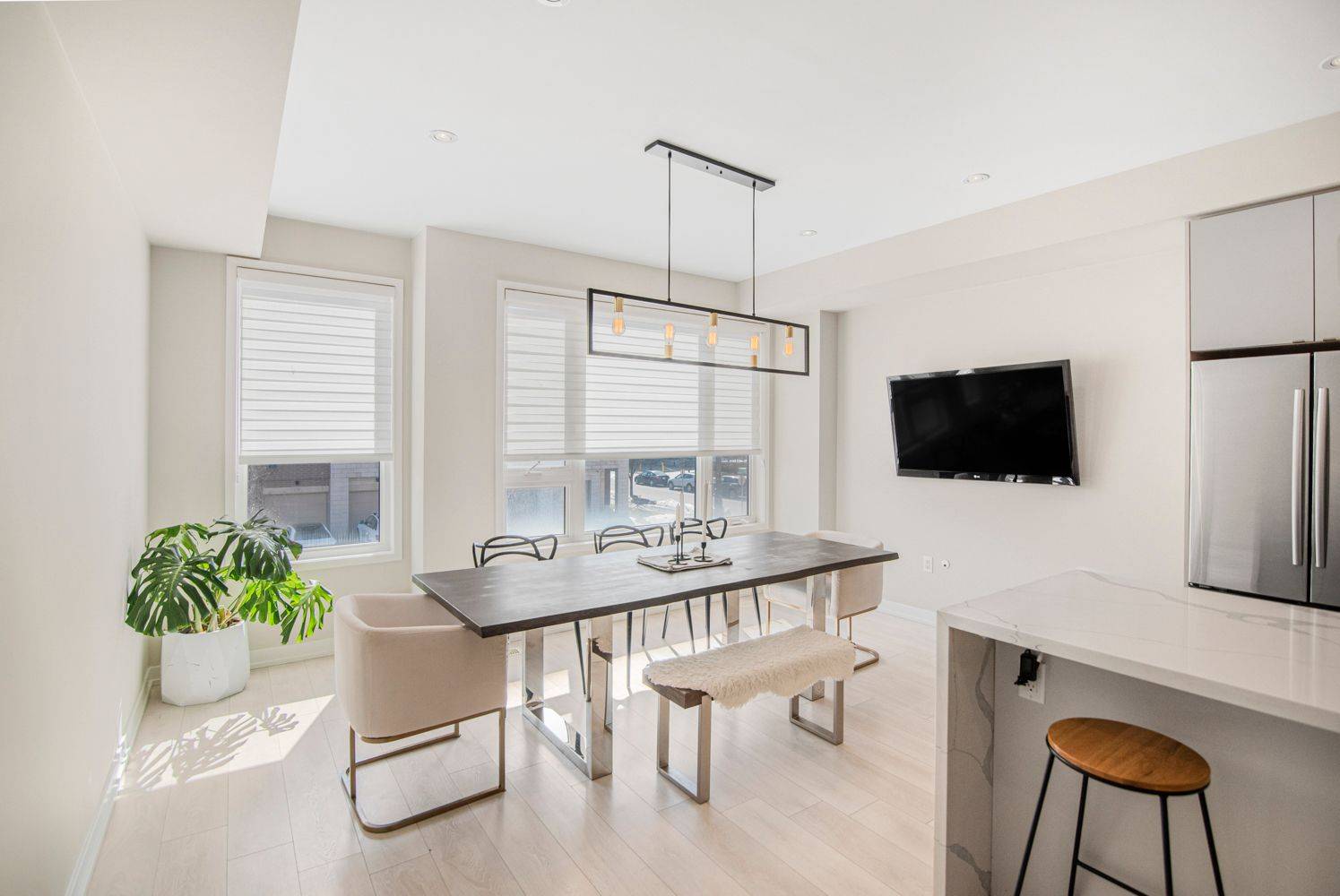 Oakville, ON L6H 0L4,177 Huguenot RD