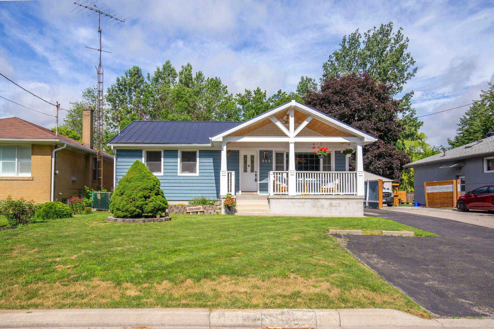 353 KINGSLEIGH CT, Milton, ON L9T 1X6