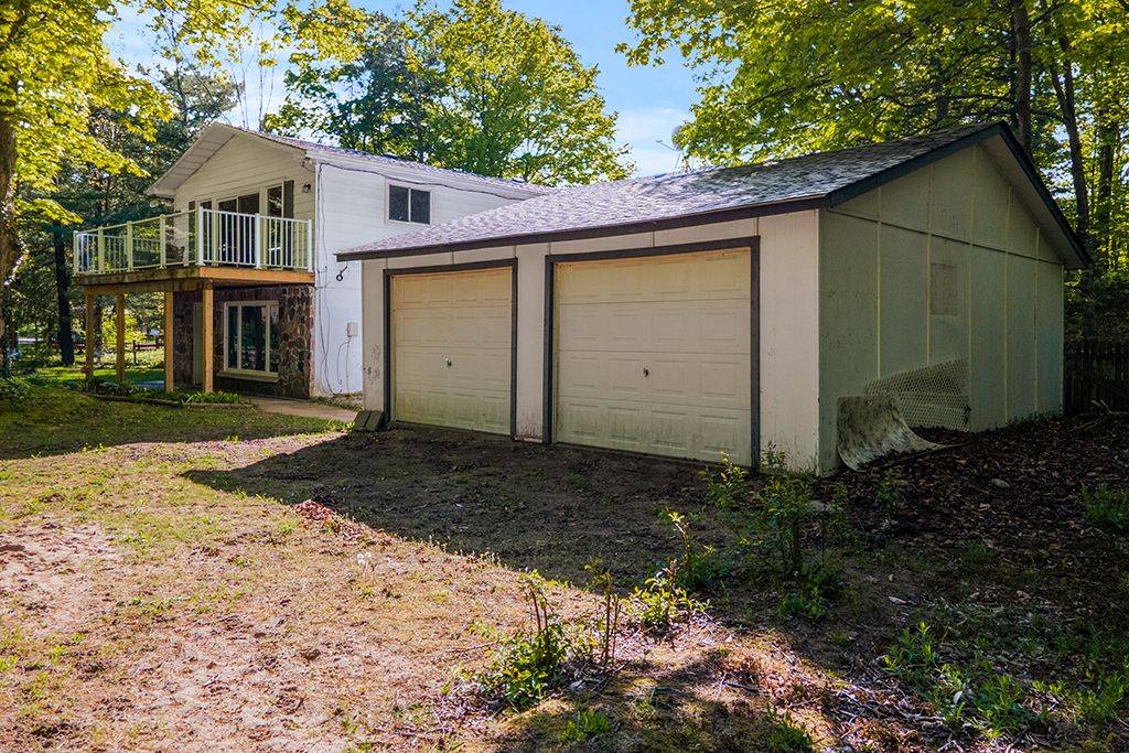South Bruce Peninsula, ON N0H 2G0,6 Burton CRES