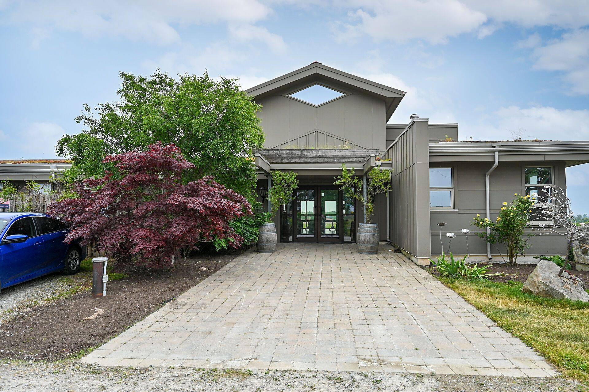 Lincoln, ON L0R 1B2,3749 Walker RD