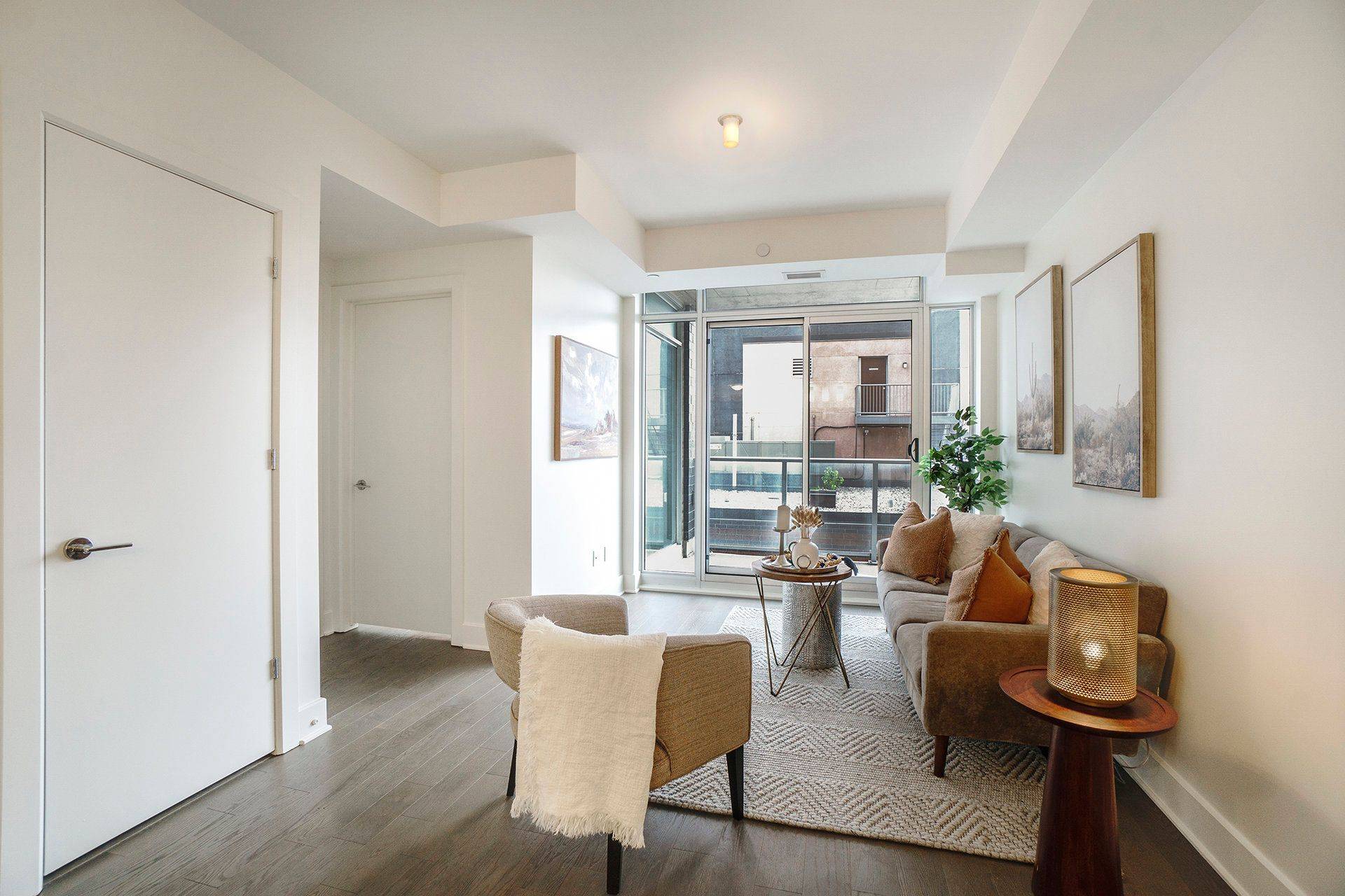 Ottawa Centre, ON K1R 0C5,255 Bay ST #1206