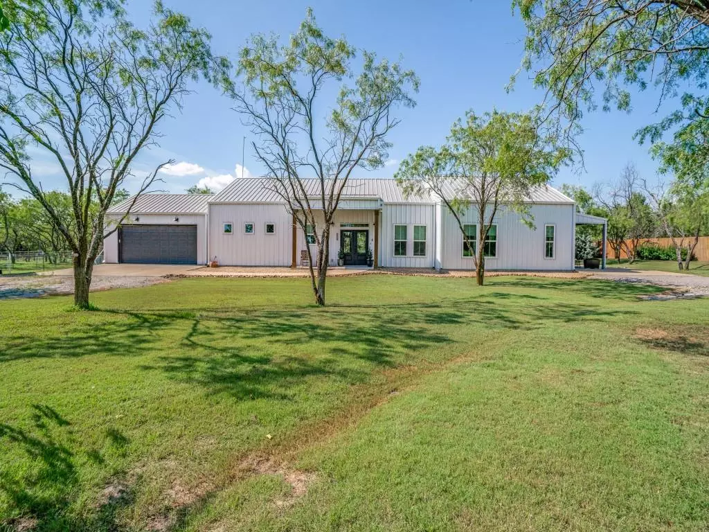 Gunter, TX 75058,245 Vickie Lane