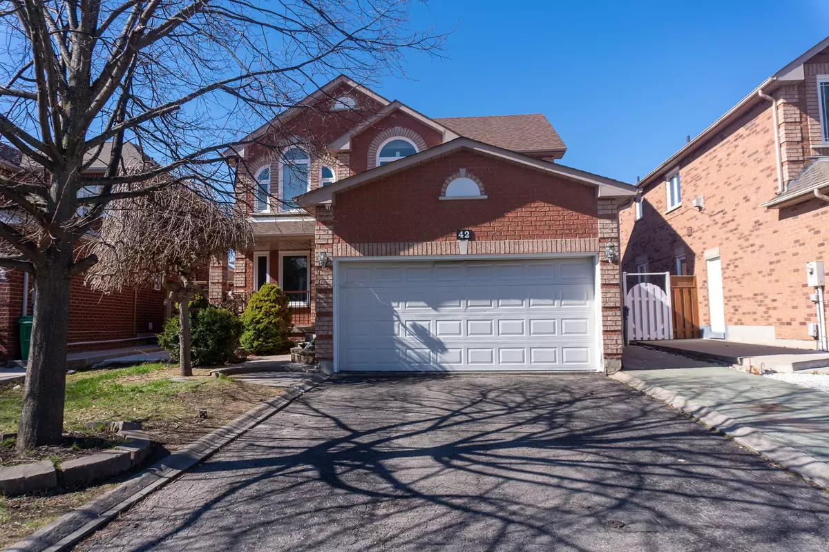 Brampton, ON L6Y 4T7,42 Lockwood RD #Lower