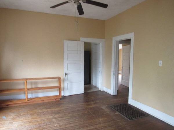 309 W Green Street, Palestine, TX 75801