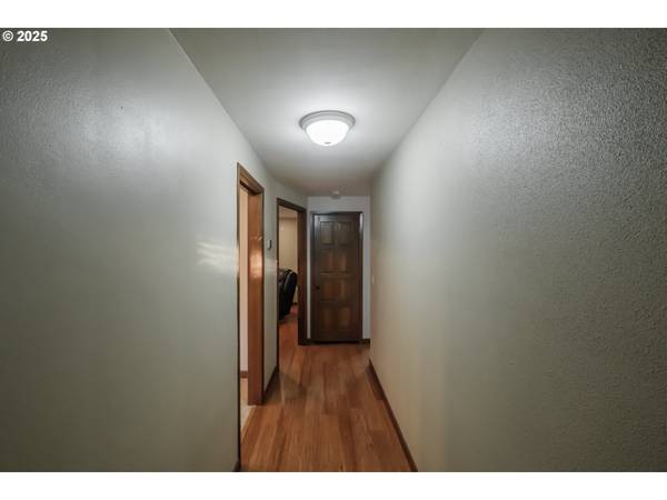 1141 NE SPRINGWOOD DR, Albany, OR 97321