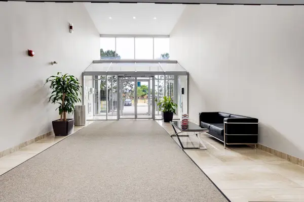 700 Dorval DR #503, Oakville, ON L6K 3V7