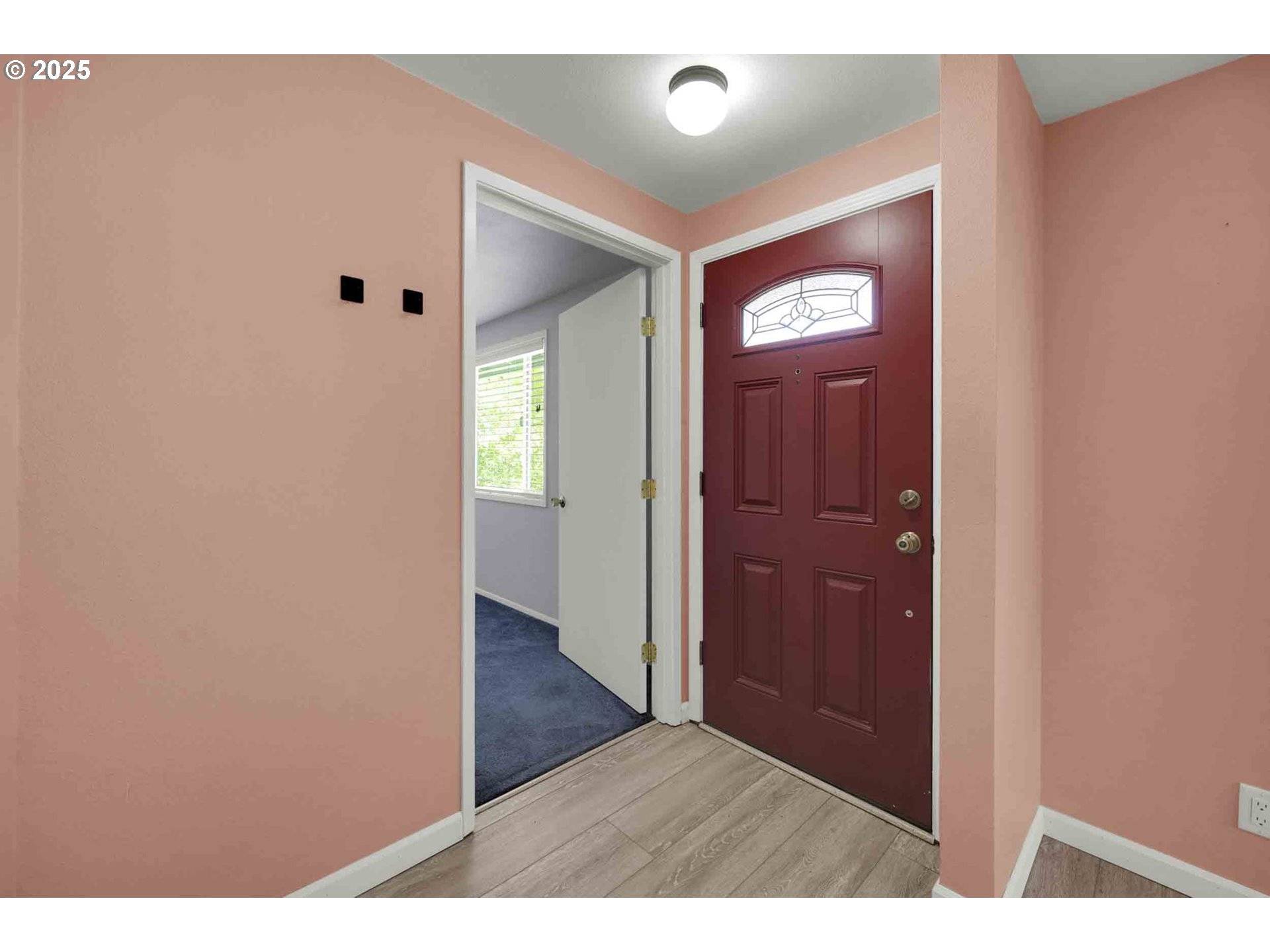 Eugene, OR 97405,947 HIWAN CT