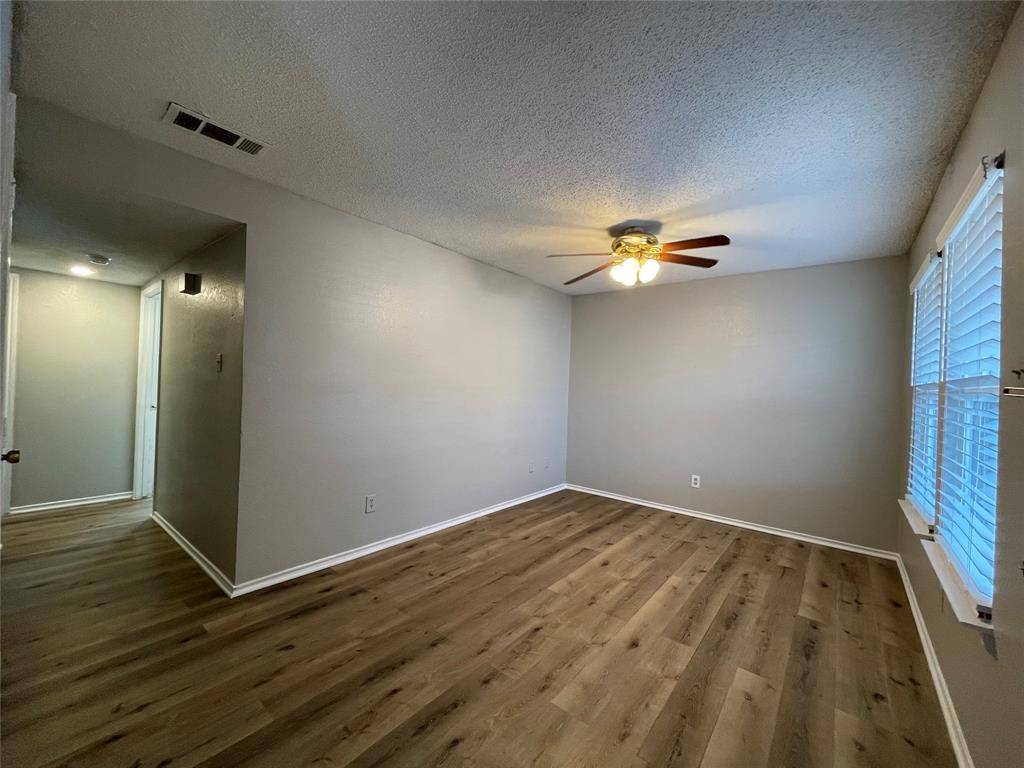 Grand Prairie, TX 75051,327 3rd Street #202