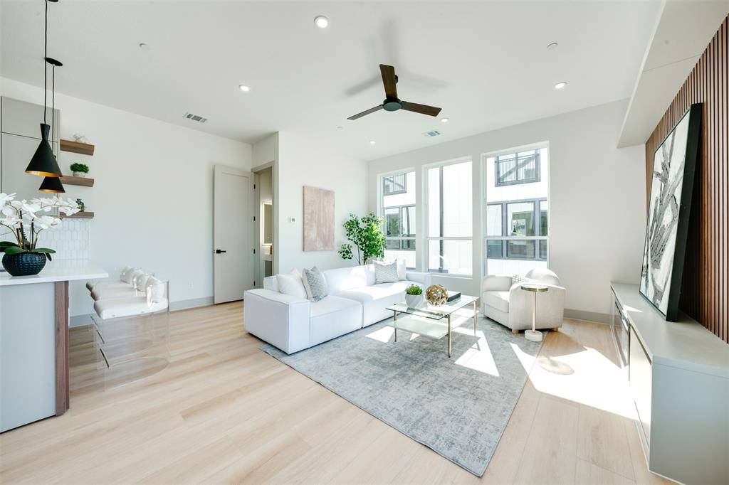 Dallas, TX 75203,512 N Lancaster Street #4