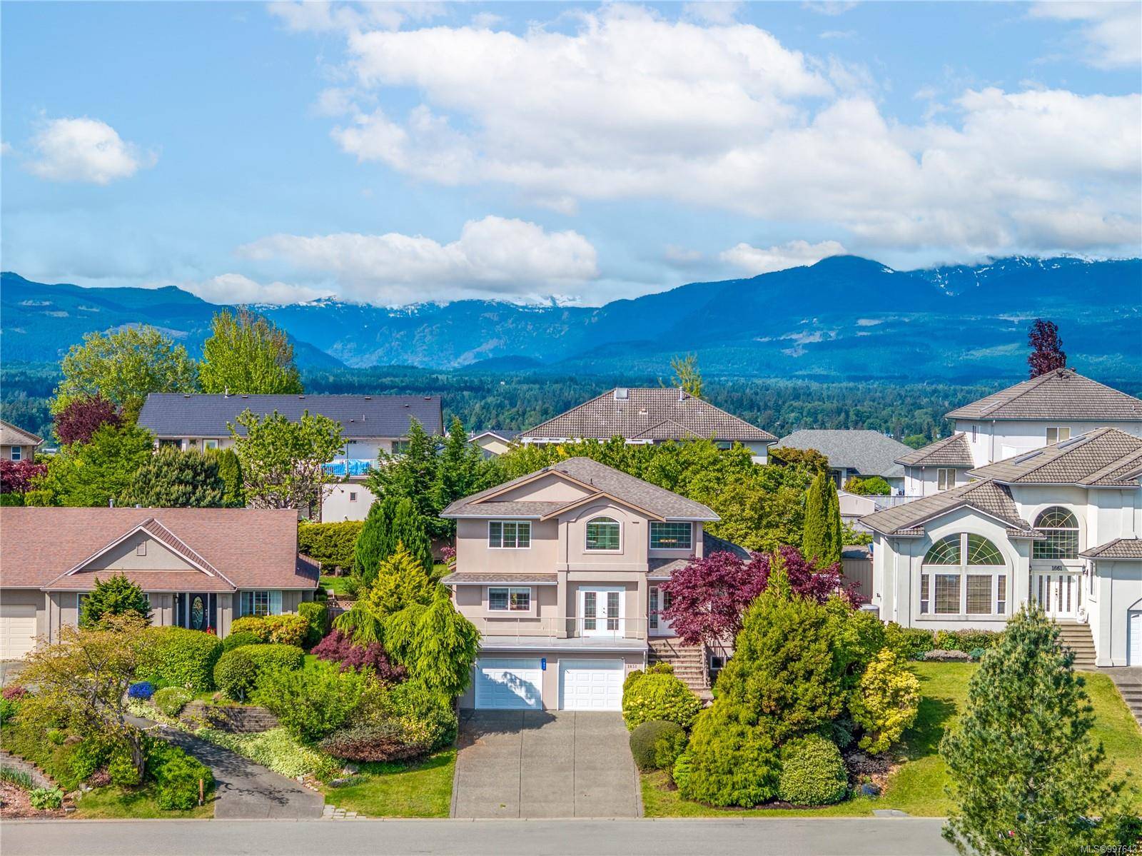 1651 Swan Cres, Courtenay, BC V9N 9A7