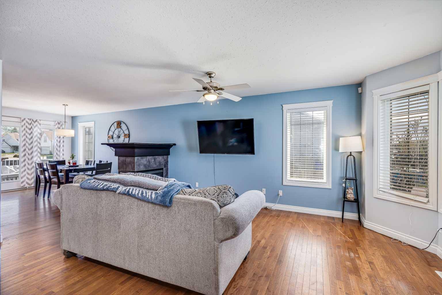 Olds, AB T4H 1Z1,39 Sierra DR