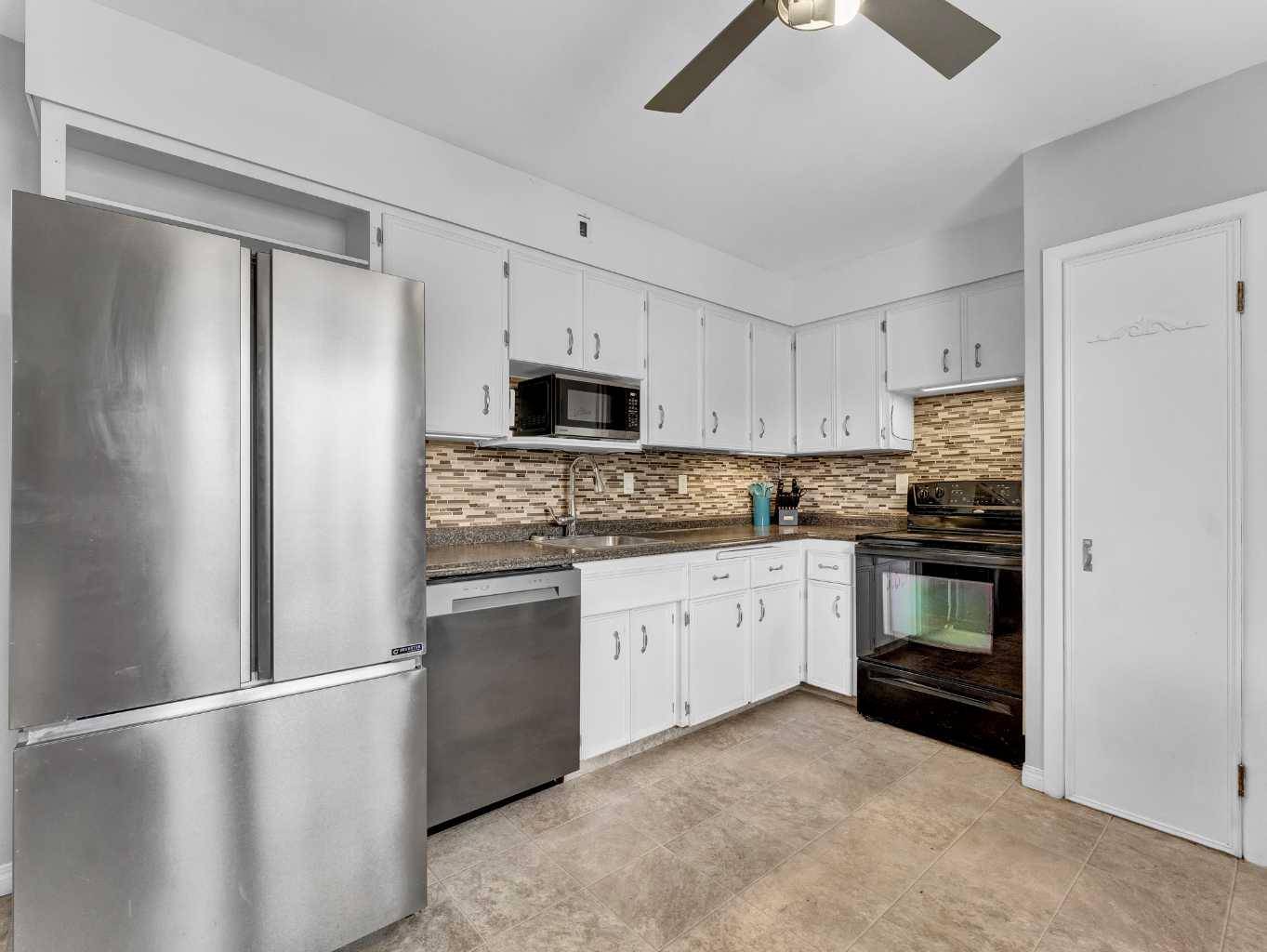 Medicine Hat, AB T1A 3V4,1930 17 AVE Southeast