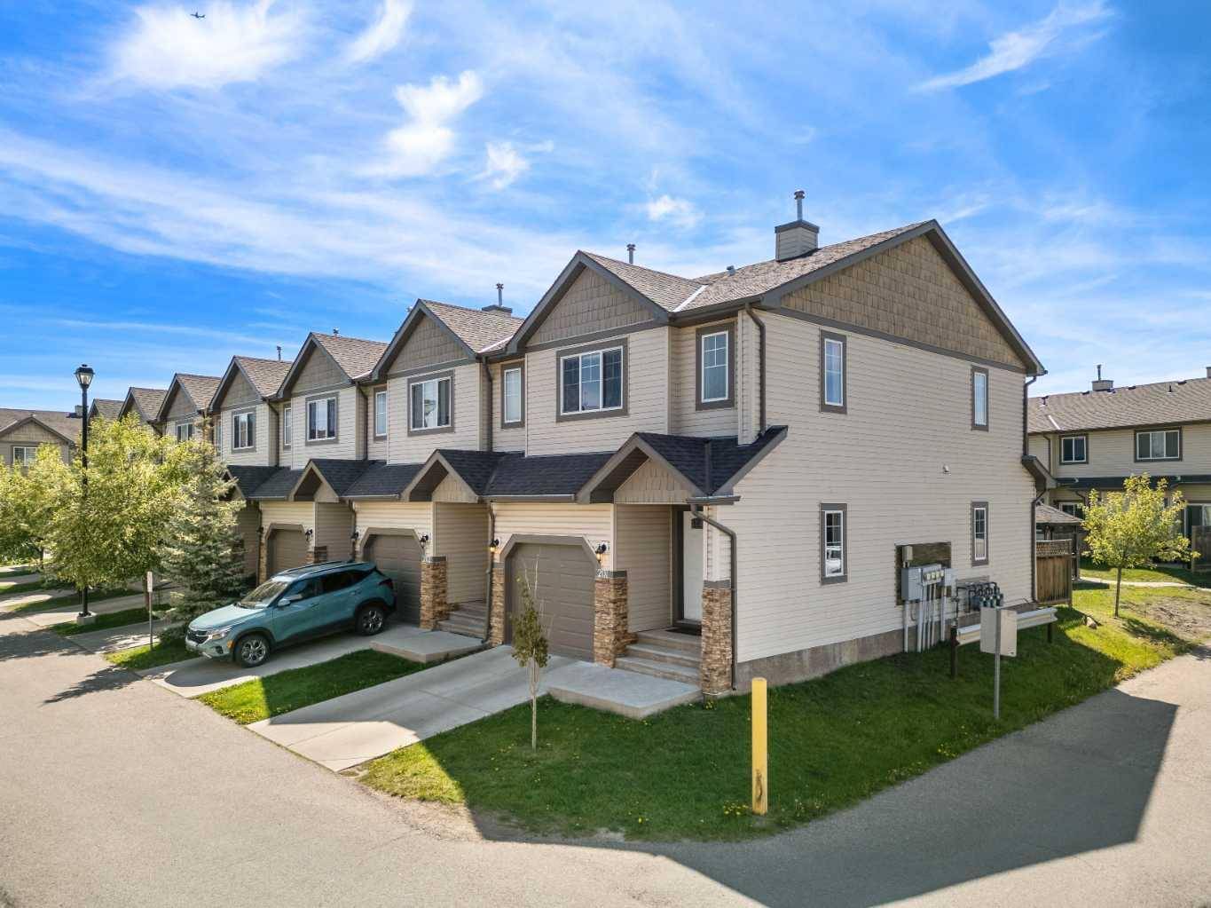 Airdrie, AB T4B 0B5,620 Luxstone LNDG Southwest #201