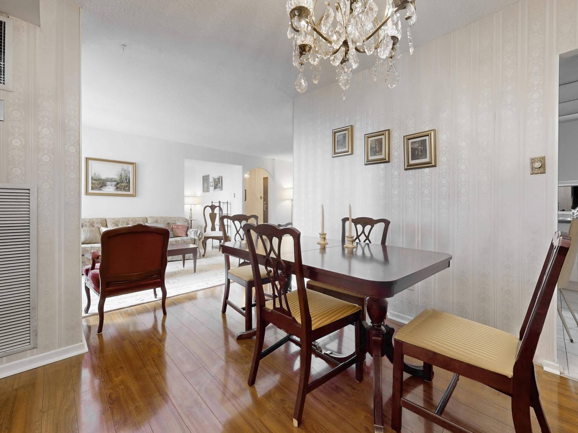Toronto C15, ON M2J 4T4,1900 Sheppard AVE E #804