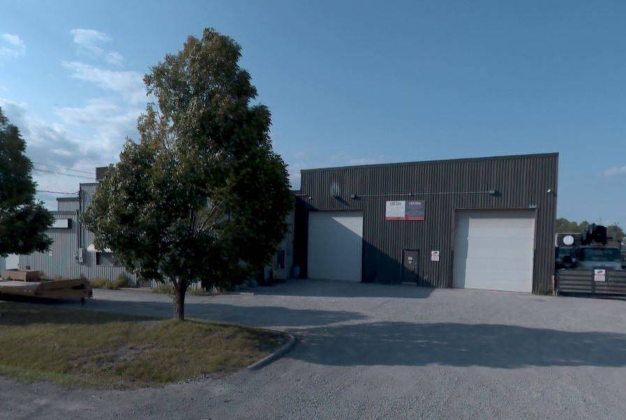 524 Watson ST E, Whitby, ON L1N 1A7