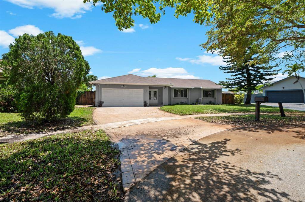 Cooper City, FL 33328,8669 SW 51st St