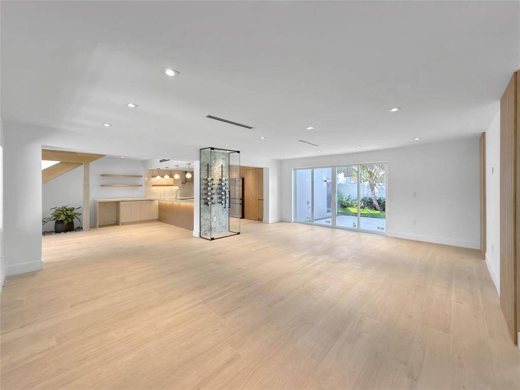 Fort Lauderdale, FL 33304,729 NE 17th Ter