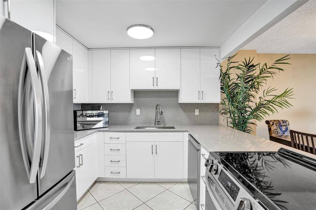 Fort Lauderdale, FL 33311,1800 N Andrews Ave #12B