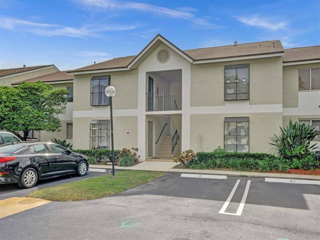 Pompano Beach, FL 33069,715 Gardens Dr #104