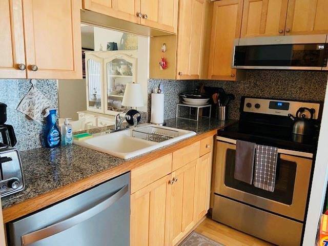 Pompano Beach, FL 33069,715 Gardens Dr #104