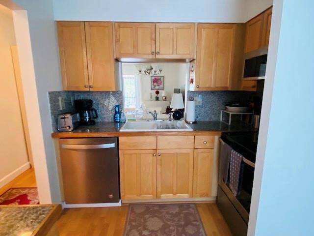 Pompano Beach, FL 33069,715 Gardens Dr #104