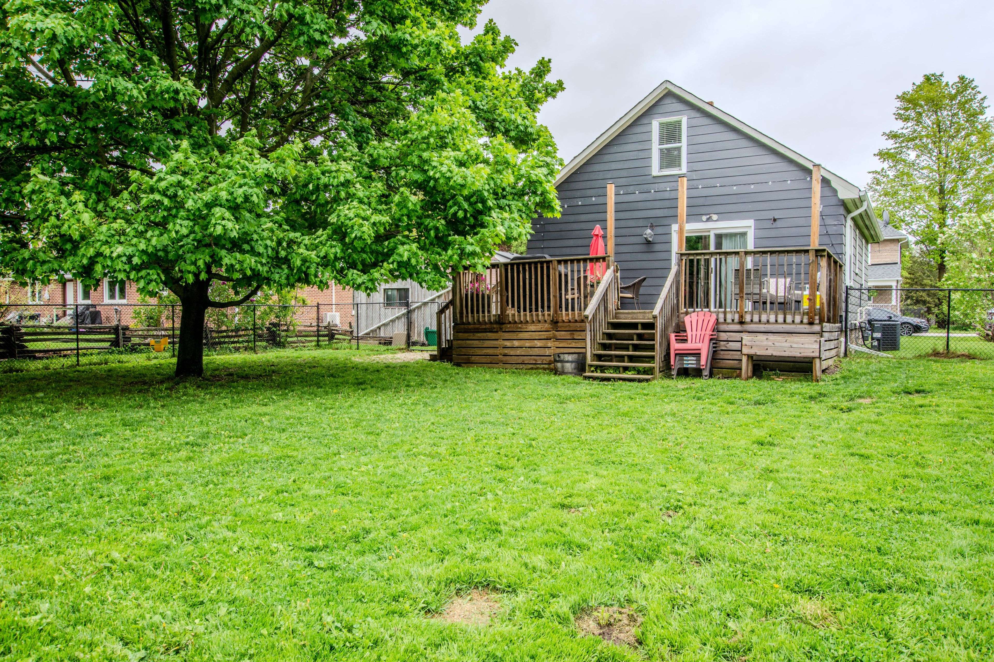 Clearview, ON L0M 1S0,224 William ST