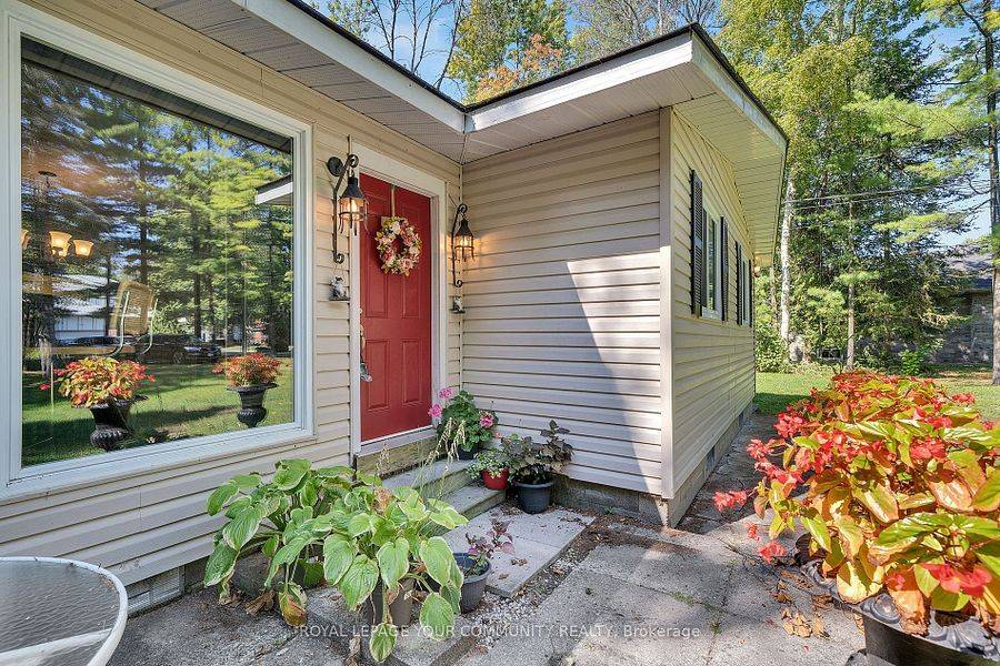 Wasaga Beach, ON L9Z 2A2,70 39th ST N