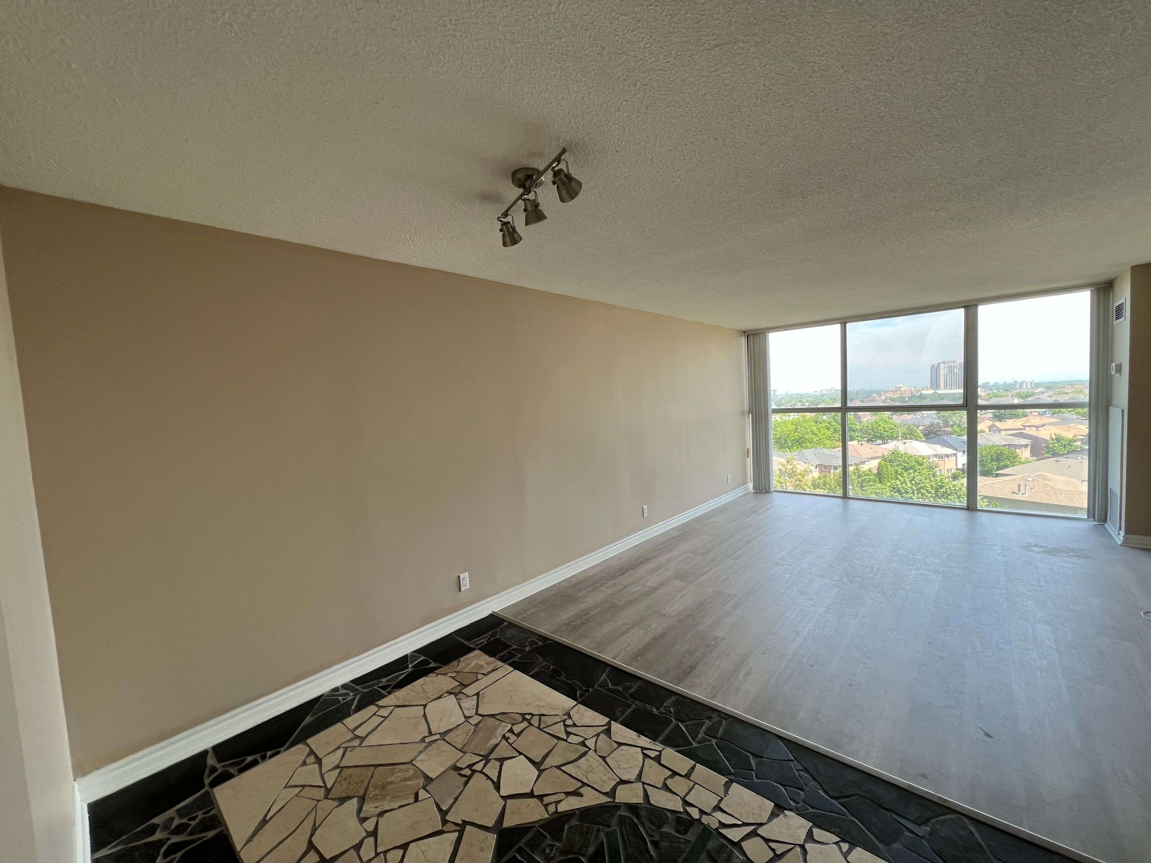 Mississauga, ON L4Z 3K9,35 Trailwood DR #711