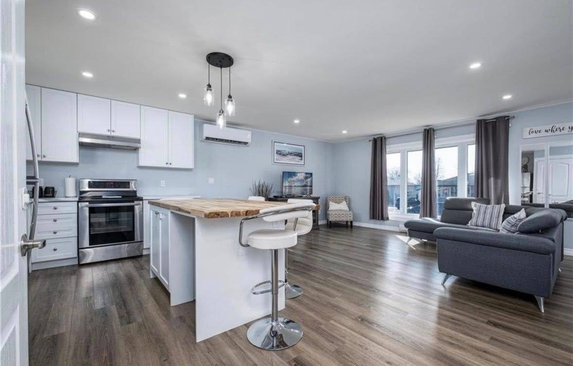 Kingston, ON K7K 2X3,172 Morenz CRES