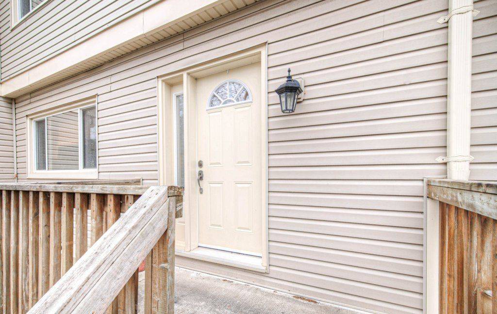 Kitchener, ON N2P 1G8,30 Green Valley DR #3