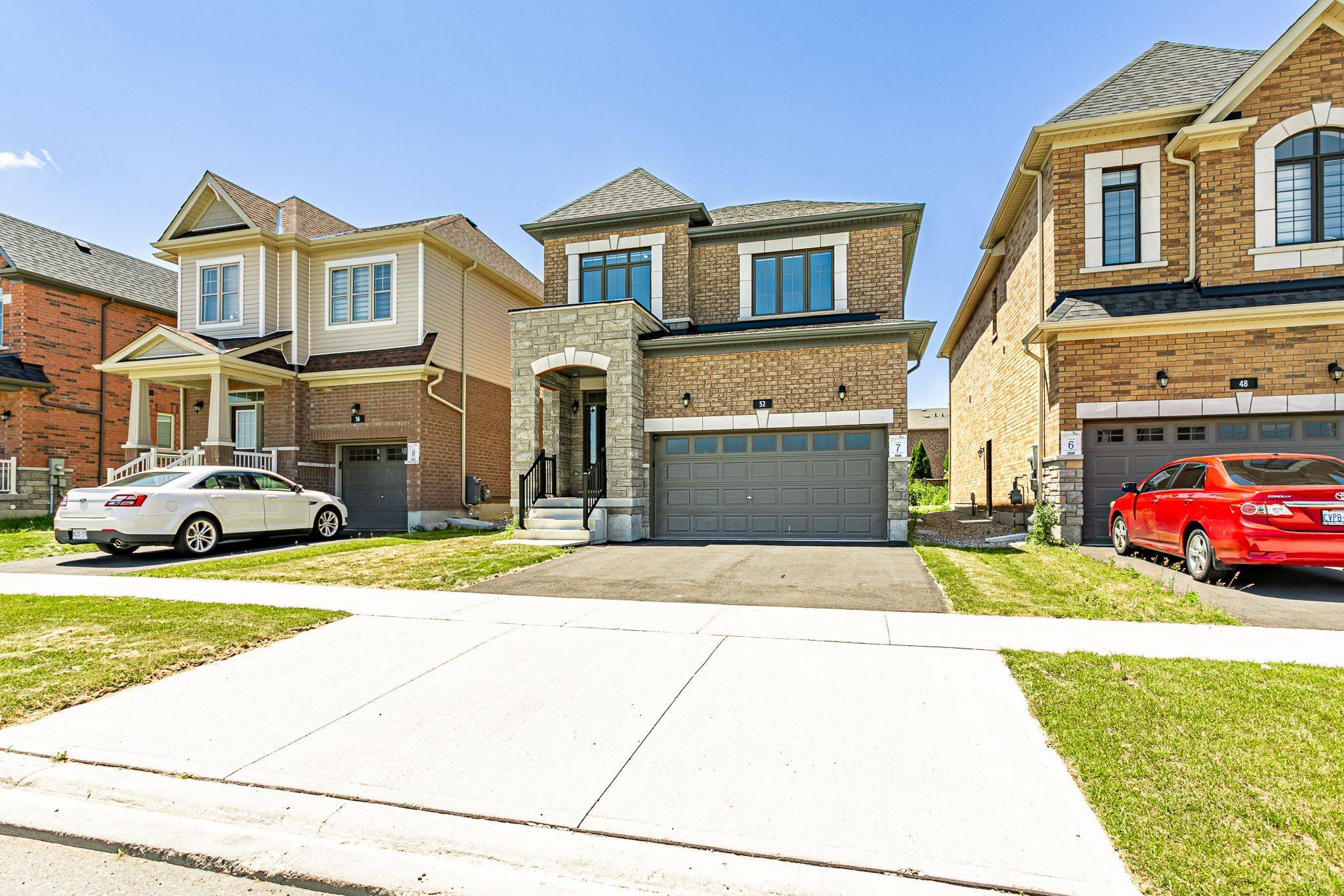 Cambridge, ON N1T 0E7,52 Lumb DR E