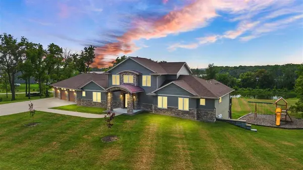 1795 Wenrose Dr NE, North Liberty, IA 52317