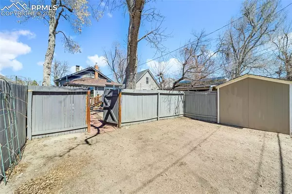 829 E Cache La Poudre ST Colorado Springs, CO 80903
