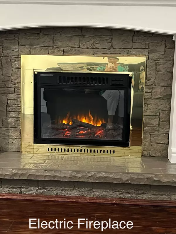 Toronto E11, ON M1B 1Z7,115 Burrows Hall BLVD #13