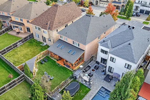 242 Marc Santi BLVD, Vaughan, ON L6A 0K8