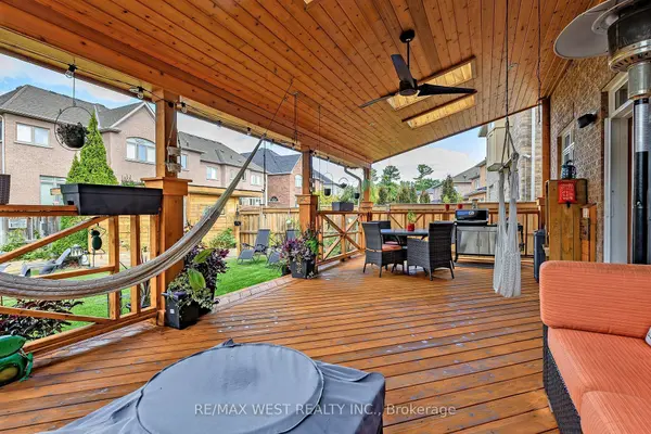 242 Marc Santi BLVD, Vaughan, ON L6A 0K8