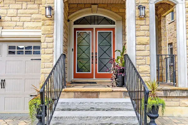 242 Marc Santi BLVD, Vaughan, ON L6A 0K8