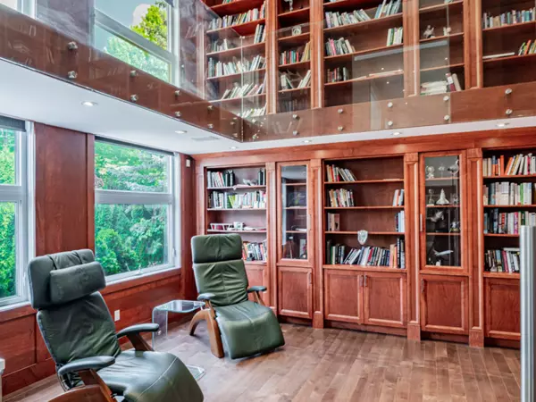 Vaughan, ON L4J 1Y8,106 Brooke ST