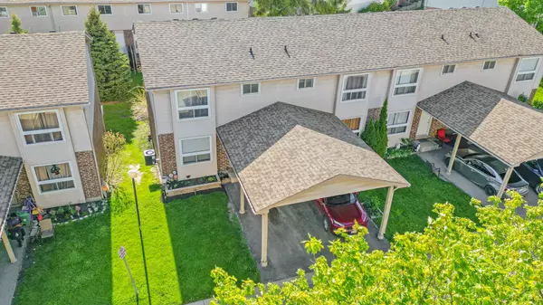 450 Pond Mills RD #15, London South, ON N5Z 4X2