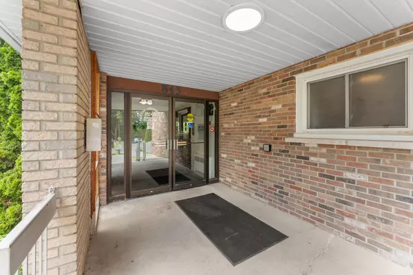 Kingston, ON K7P 1A7,845 Milford DR #201